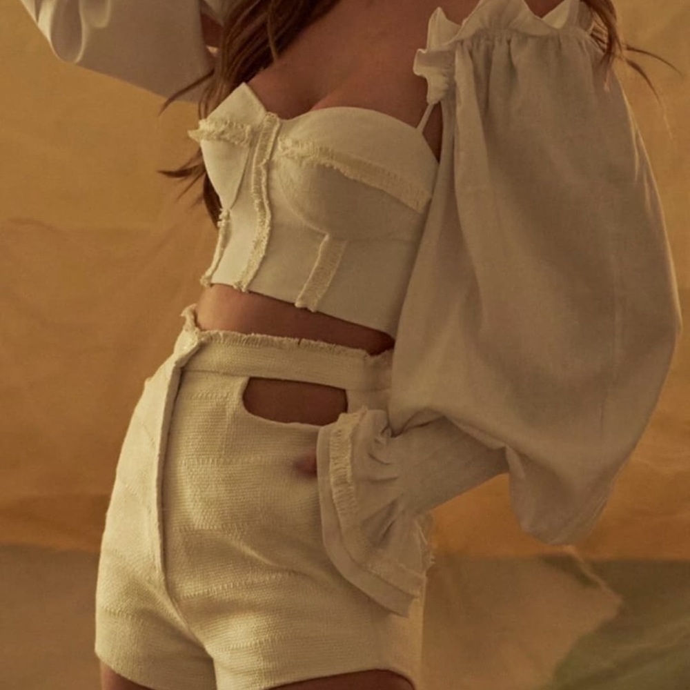 Brazilian clothes that fit excellent and an excellent material .
